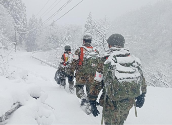 令和８年１月２１日　自衛隊による救援活動（写真提供：防衛省）