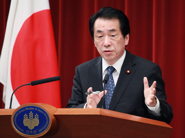 記者会見を行う菅総理の写真1