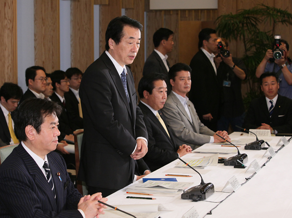 国と地方の協議であいさつする菅総理の写真２