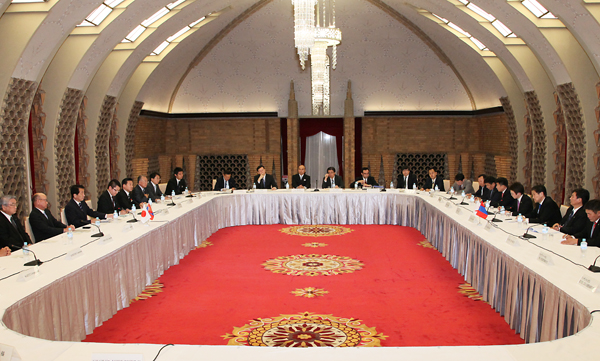 日・モンゴル首脳と日本企業の懇談会の写真
