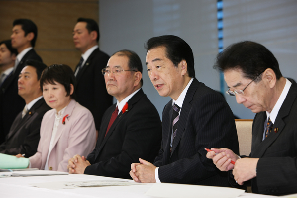 政府・与党社会保障改革検討本部であいさつする菅総理1