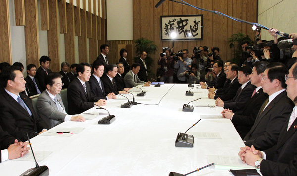 包括的経済連携に関する閣僚委員会であいさつする菅総理１