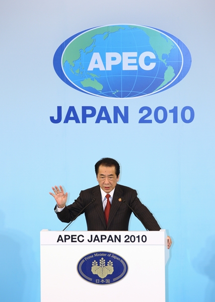 議長記者会見で演説する菅総理2