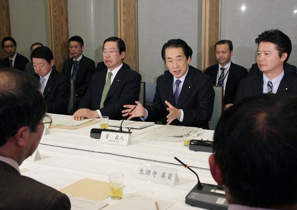 食と農林漁業の再生実現会議であいさつする菅総理１