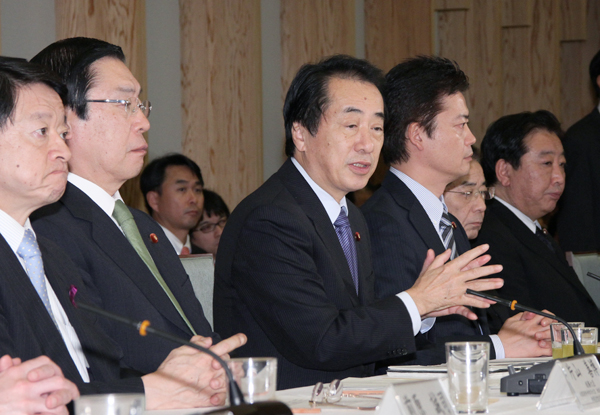 食と農林漁業の再生実現会議であいさつする菅総理３
