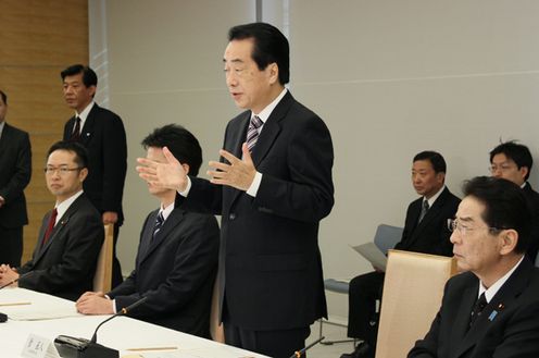 予算編成に関する閣僚委員会であいさつ菅総理1