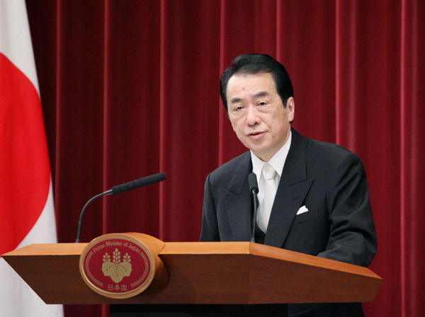 年頭記者会見を行う菅総理1