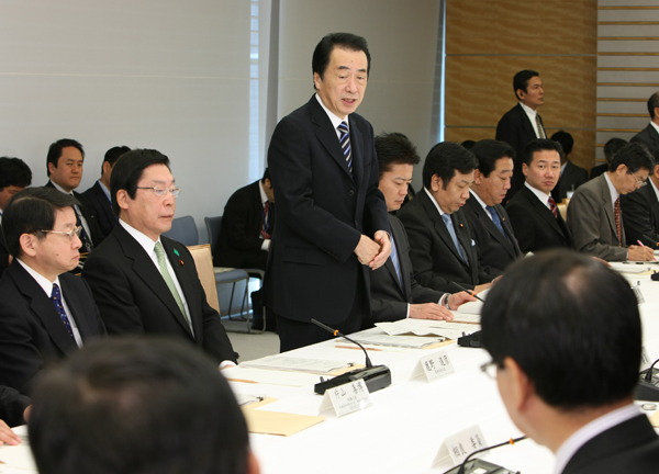 食と農林漁業の再生実現会議であいさつする菅総理１