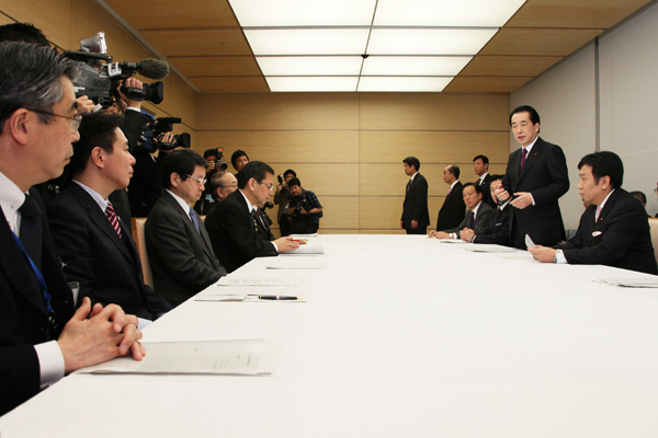 ニュージーランド地震対策関係閣僚会議であいさつする菅総理1