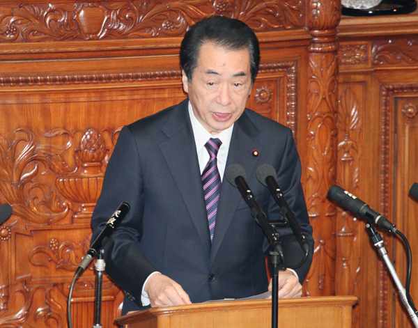 衆議院本会議で決議への所信を述べる菅総理１