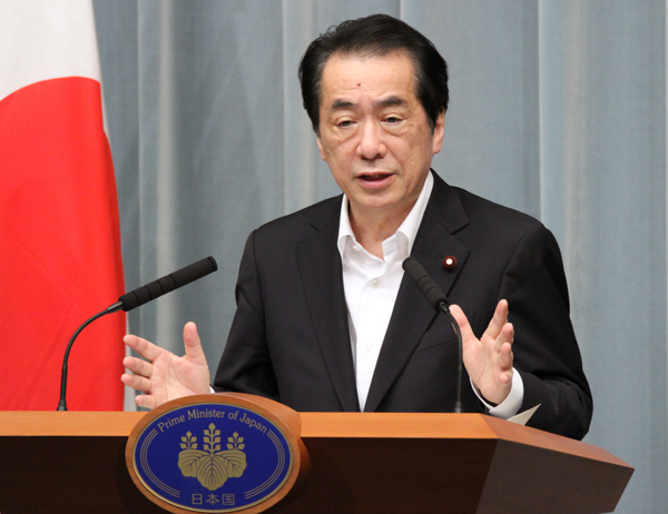 記者会見を行う菅総理1