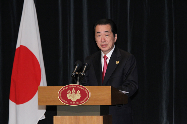 内外記者会見を行う菅総理1