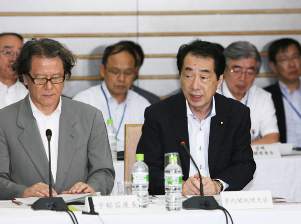 「新しい公共」推進会議であいさつする菅総理1