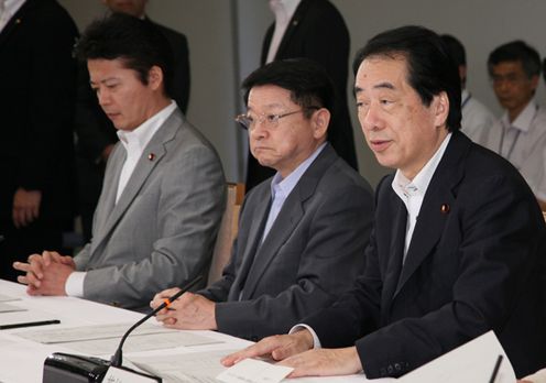 国と地方の協議の場であいさつをする菅総理1