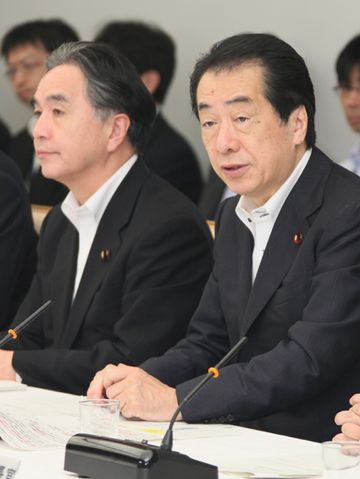 合同会合であいさつする菅総理3