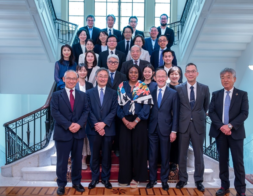 Triple I 関係者の写真