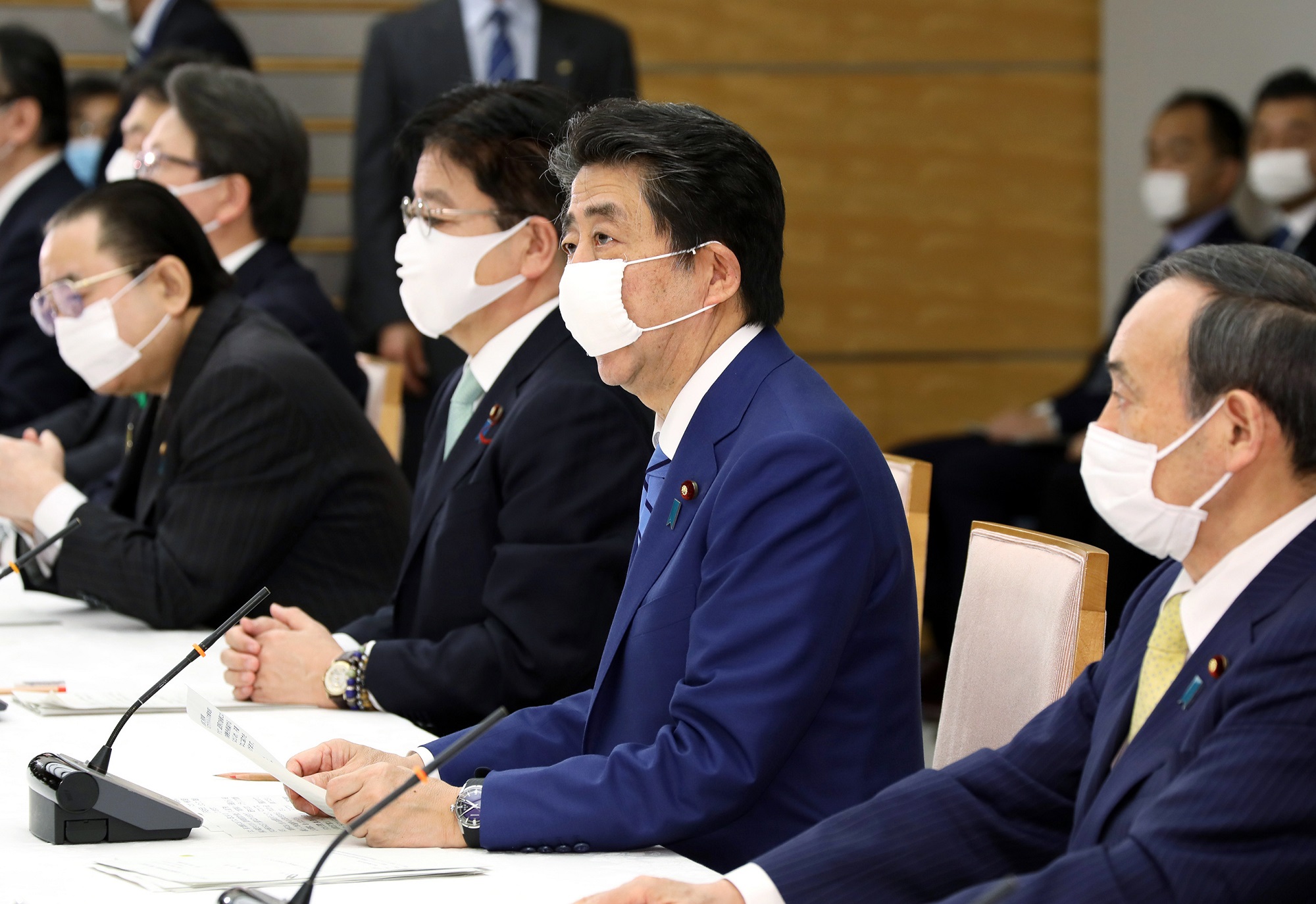 発言する安倍総理1